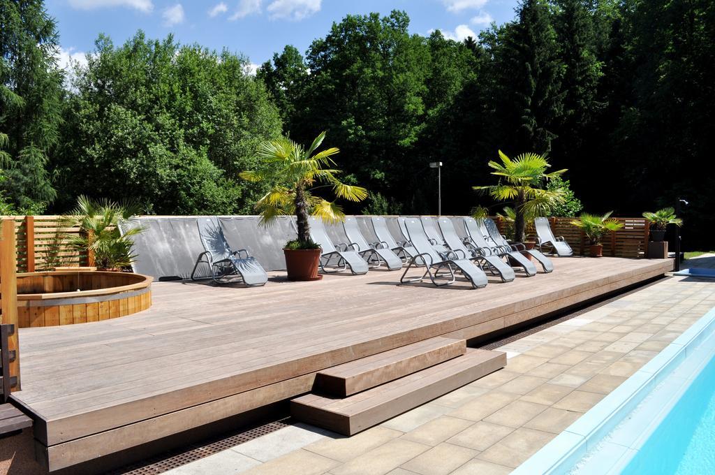 Sporthotel Barborka Hluboká nad Vltavou Exterior photo
